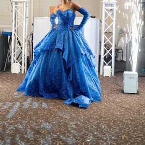 Stunning Blue sweet 15/16 gown